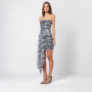 NWT Elliatt Toni Mesh Mini Dress